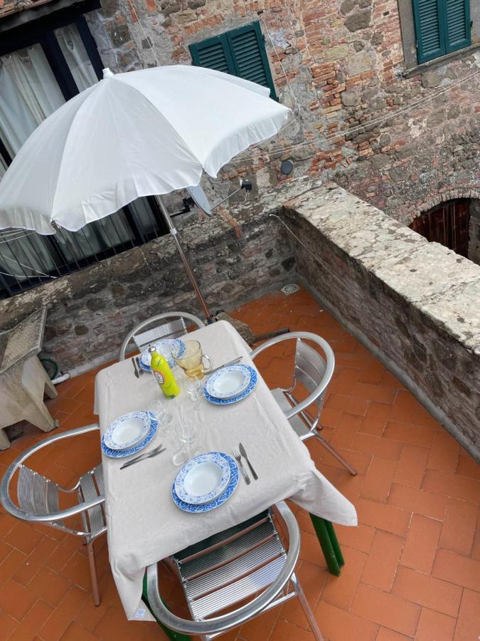 מונטה קטיני ואל די צ'צ'ינה Dimora Tipica Toscana מראה חיצוני תמונה