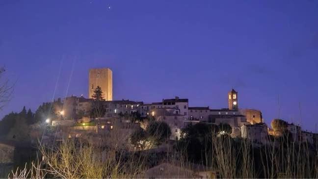 מונטה קטיני ואל די צ'צ'ינה Dimora Tipica Toscana מראה חיצוני תמונה